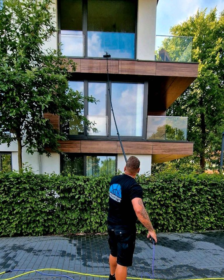 Fenster & Glasreinigung mit Steiger für Großaufträge in Stahnsdorf