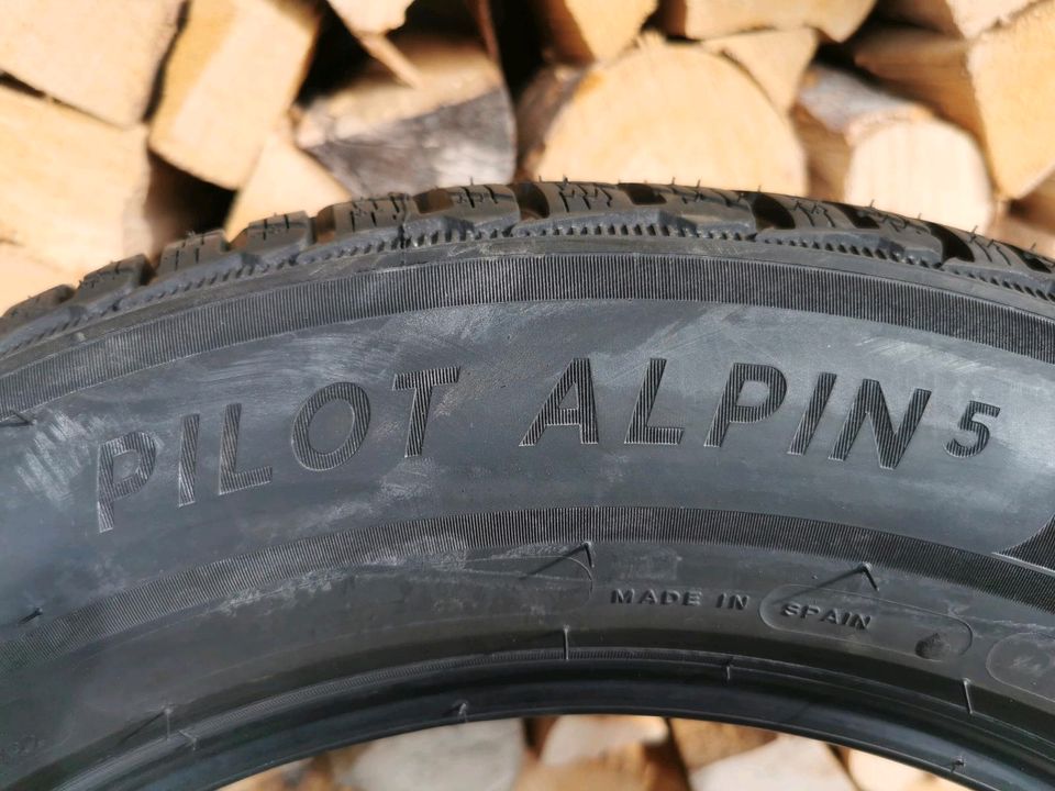 NEU 4 Winterreifen 235/55 R17 103V Michelin Pilot Alpin 5 DOT 22 in Rietheim-Weilheim