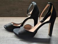 High Heels ☆ Neu ☆ Gr.37 Sachsen - Kirchberg Vorschau