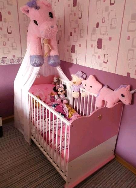 Prinzessin Kinderbett mit Kleiderschrank in Marienhafe