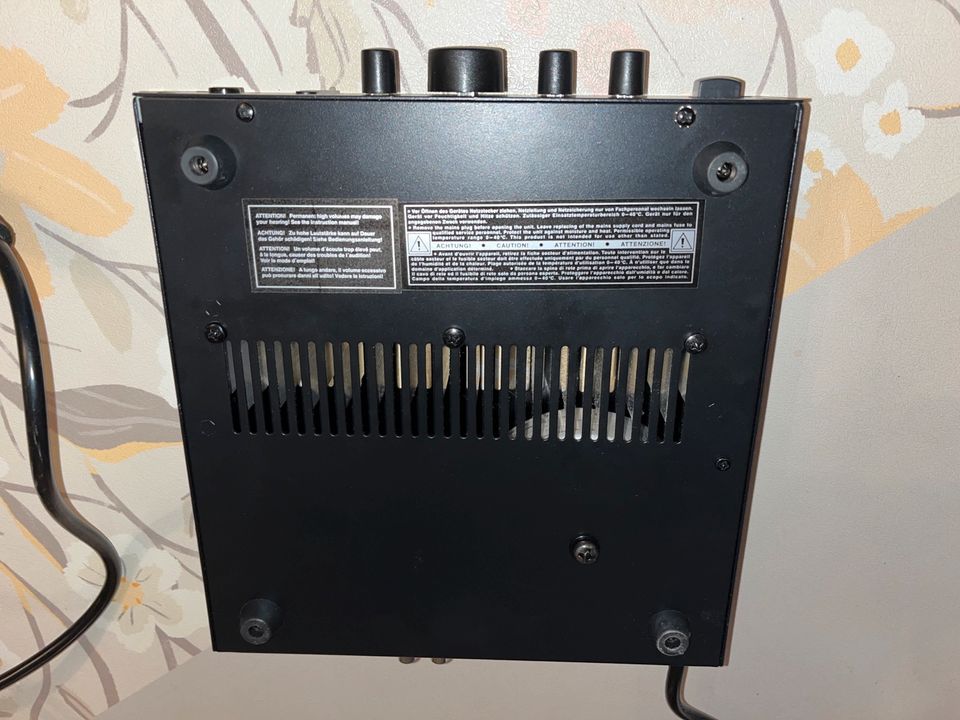 MONACOR SA-100 Kompakter Stereo Verstärker Guter Zustand in Haar