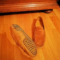 Tods Slipper Wildleder Herrenschuhe | beige | US9,5 | Gebraucht Hessen - Kelkheim Vorschau
