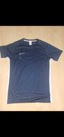 Nike Dri-Fit Sport-Set (T-Shirt + Hose) – Größe M – Top Zustand! Nordrhein-Westfalen - Mönchengladbach Vorschau