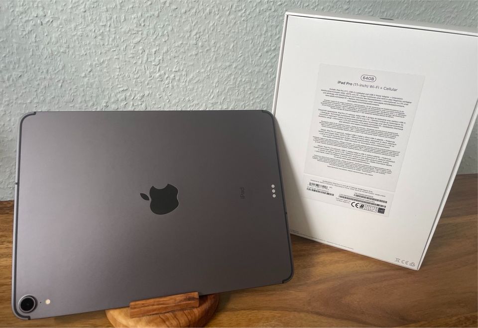 Ipad Pro 2018 64GB 11 Zoll (Cellular+Wifi space grey) in Lübeck