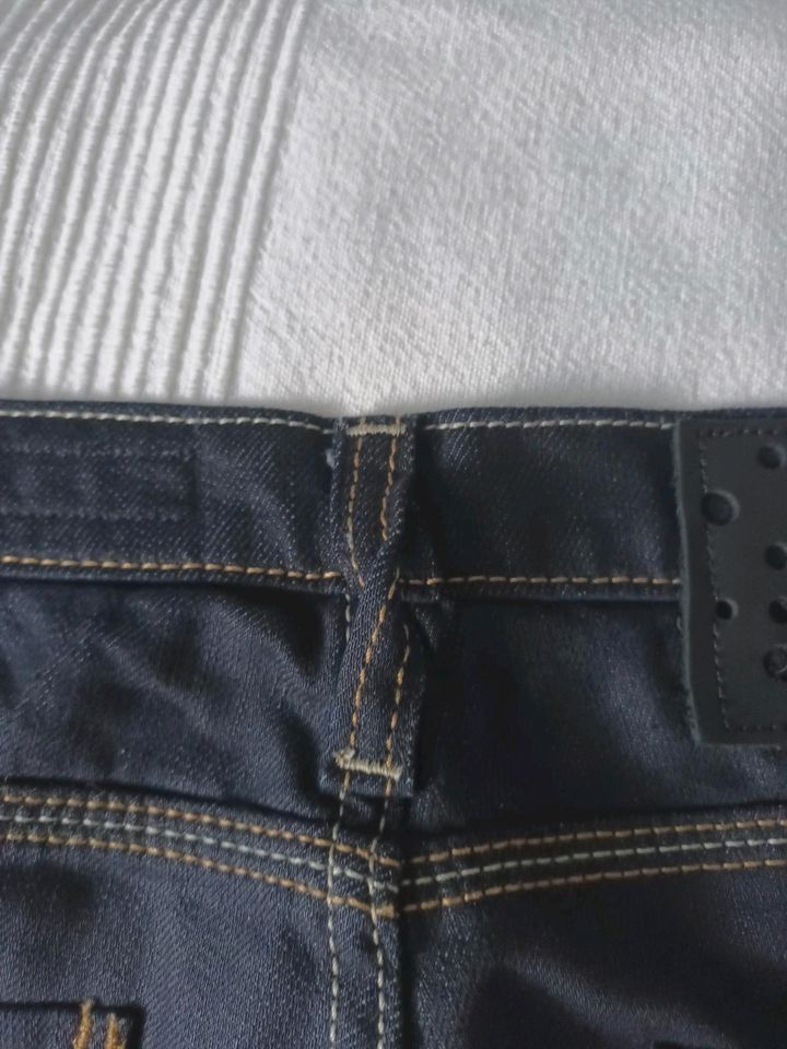 Reell GRL Jeans Nina 29/34 Dark Blue Neu ungetragen mit Etikett in Gießen