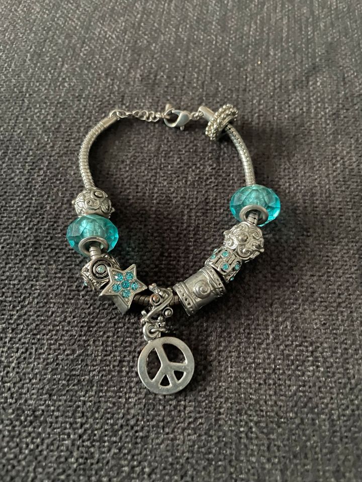 Schmuck, Ketten, Armband, Ohrringe in Auetal