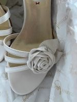 Nina Fiarucci, Sandalen, Hochzeitsschuhe, Gr. 39, NEU Baden-Württemberg - Pfinztal Vorschau