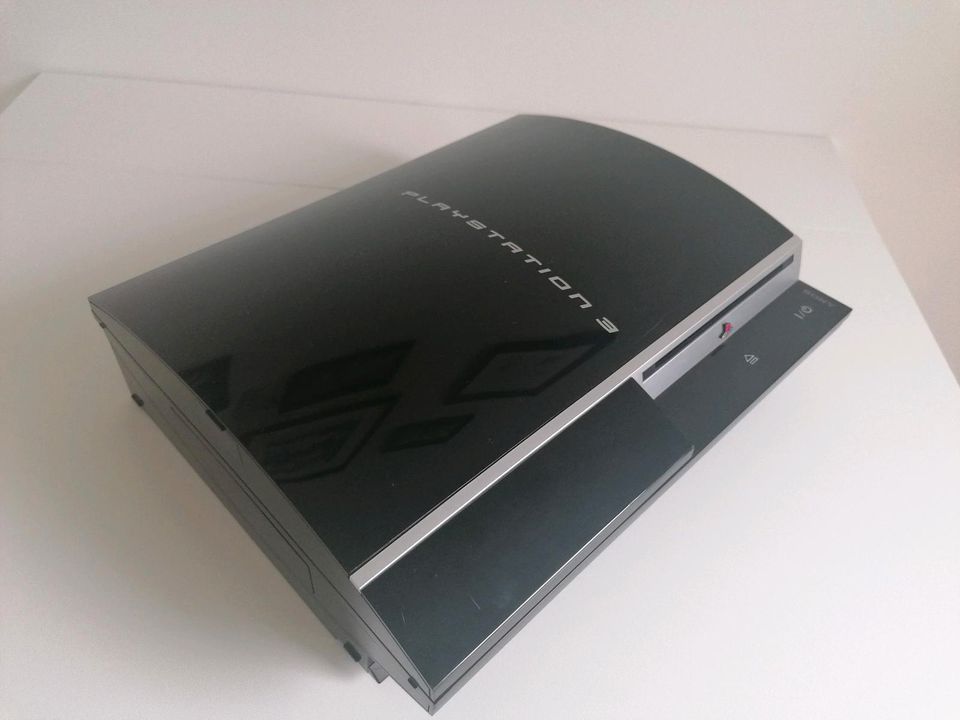 Sony Playstation 3 inkl. Controller und Kabel in Geesthacht
