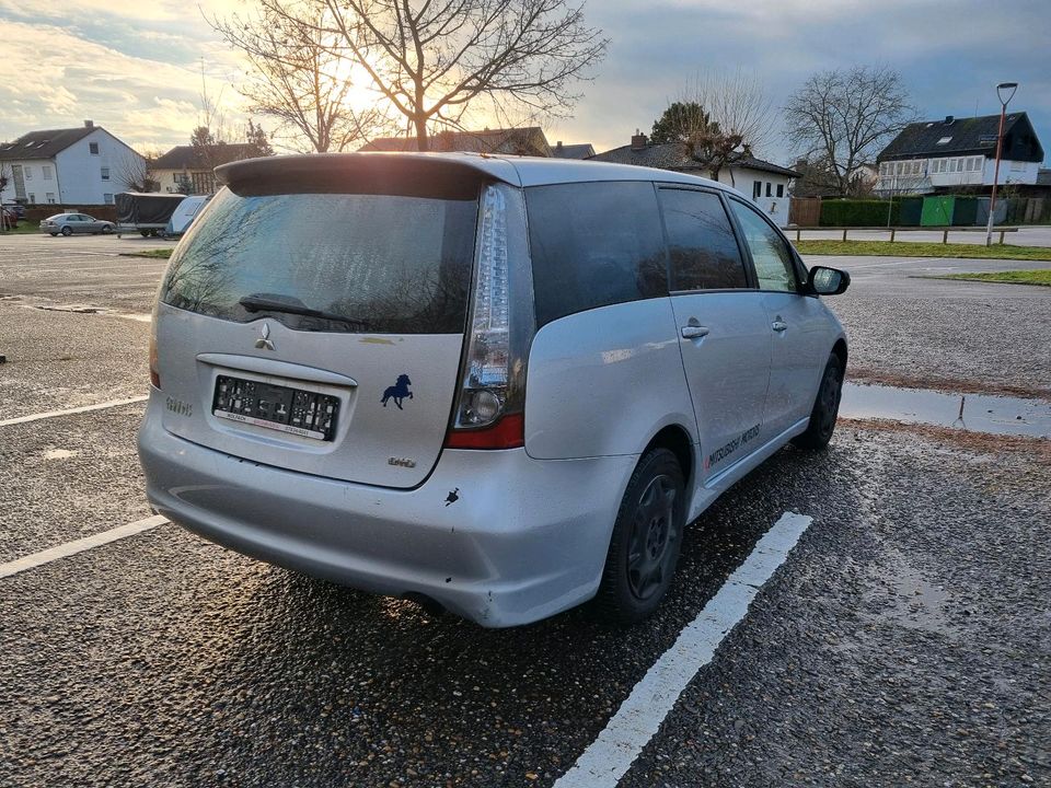 Mitsubischi Grandis 2.0 diesel 7 sitze Tüv neu in Philippsburg