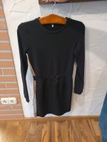 Schwarzes Kleid mit Seitenstreifen 158/164 Bayern - Aßling Vorschau