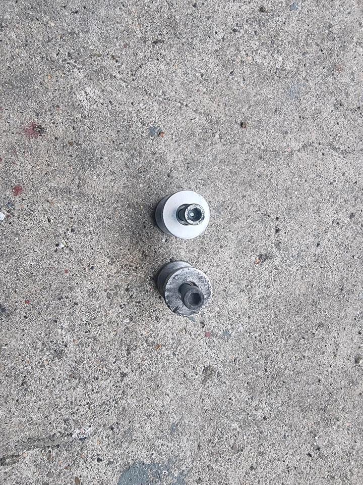 Yamaha r1  rn12 rn19 Bobbins Racingadapter Ständeraufnahme in Salzgitter