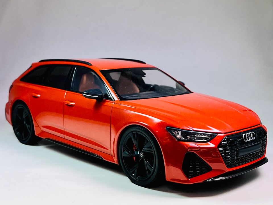 Audi RS6 Avant C8 orange 1:18 metallic 2019 Minichamps in Marktredwitz