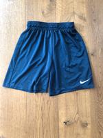 Tolle Sporthose von Nike, Größe 146-158, dry-fit Sachsen - Markkleeberg Vorschau