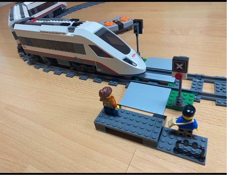 LEGO City 60051 Hochgeschwindigkeitszug gebraucht in Karlsbad