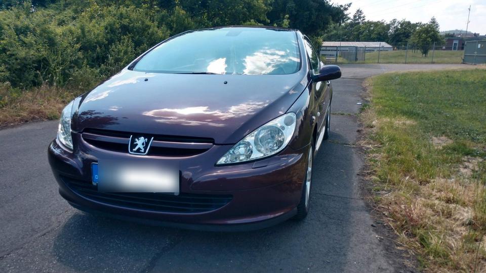 Peugeot 307 CC Cabrio 136PS Ledersitze Sitzheizung TÜV27 in Andernach