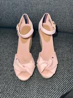 Tommy Hilfiger Wedges mit Keilabsatz  / Größe 38 West - Höchst Vorschau