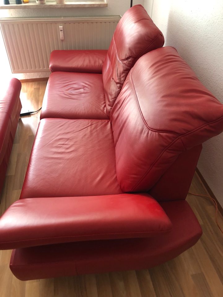 Italienischer roter Leder 3-Sitzer Sofa Couch in Eisenberg