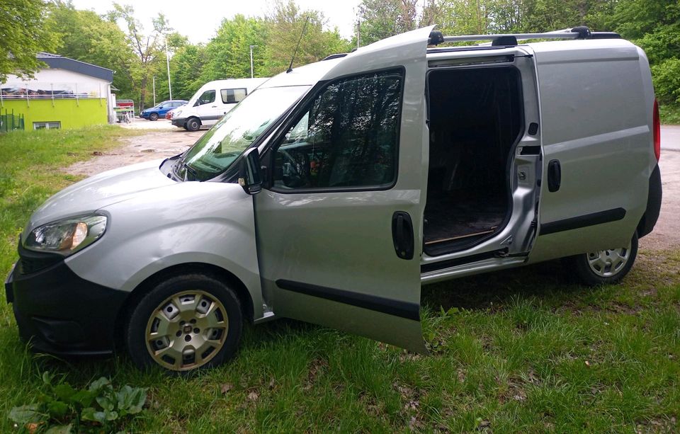 Fiat Doblo 1.6 JTD  Typ 263 Cargo in Mössingen