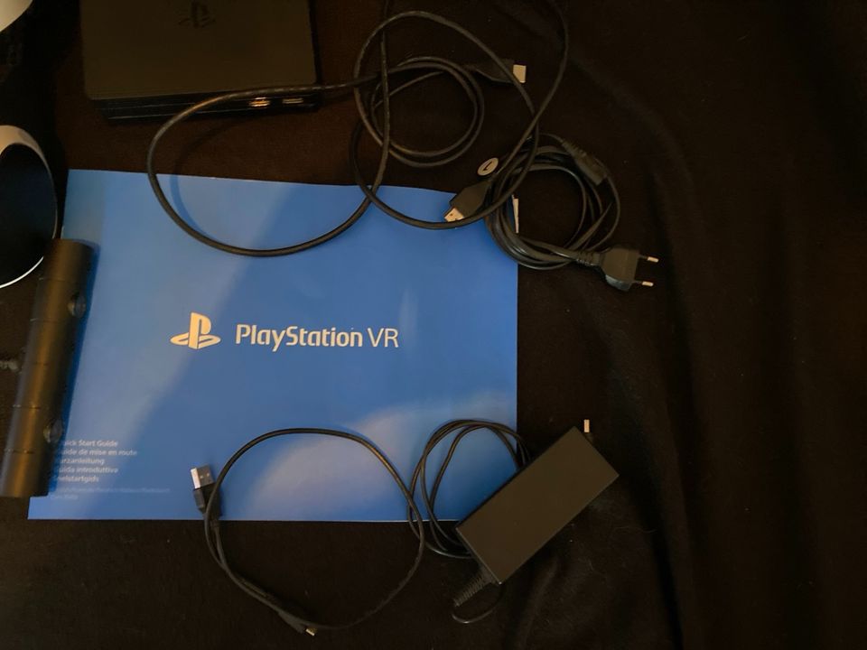 PlayStation VR System PS5 und PS4 kompatibel in Halle