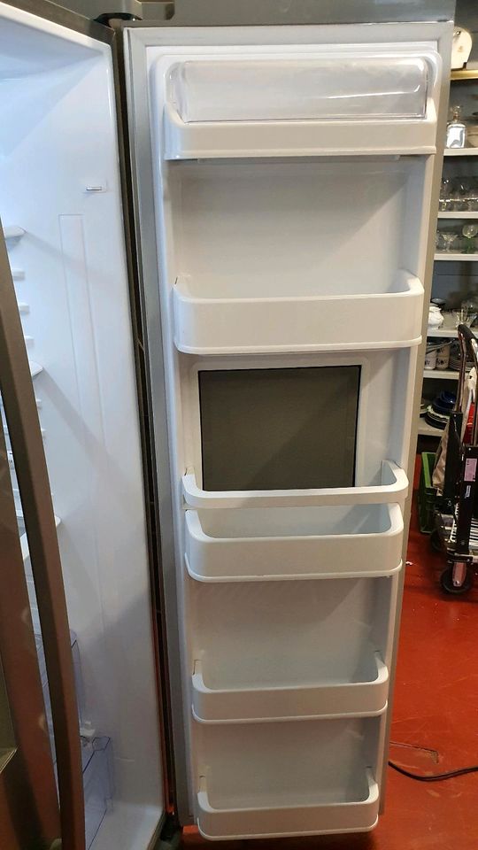 LG Kühlschrank mit Gefrierfach( Lieferung ist möglich) in Waldkraiburg