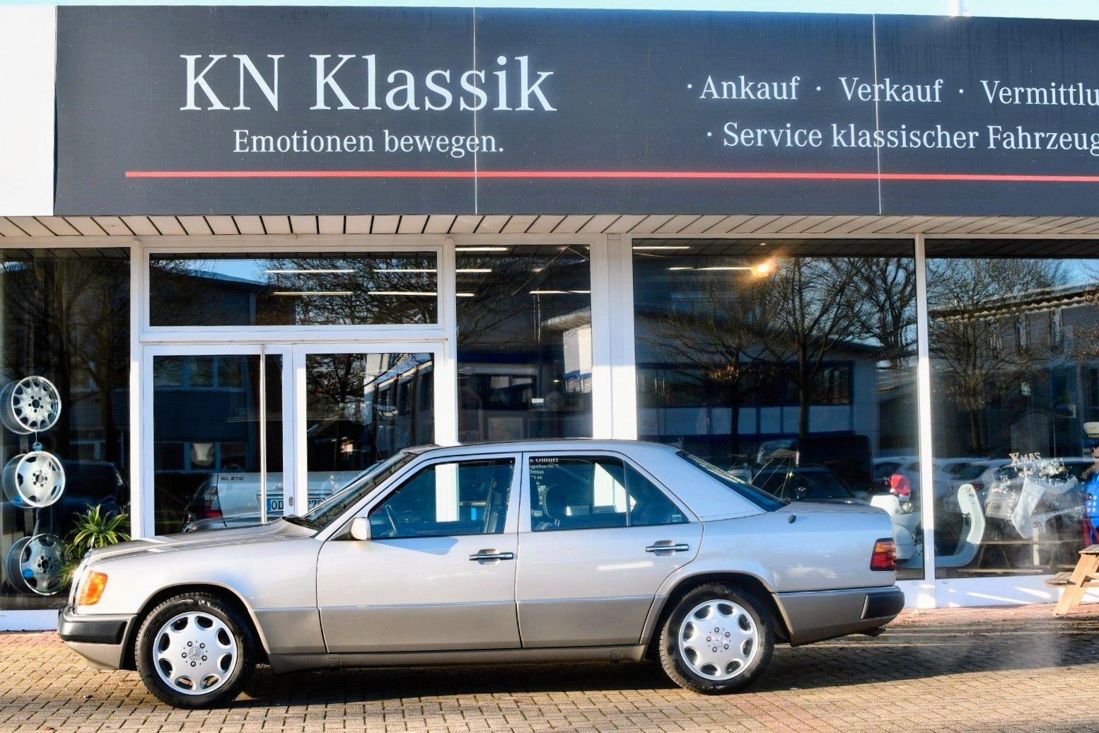 Abbildung des Autos Mercedes-Benz 400E