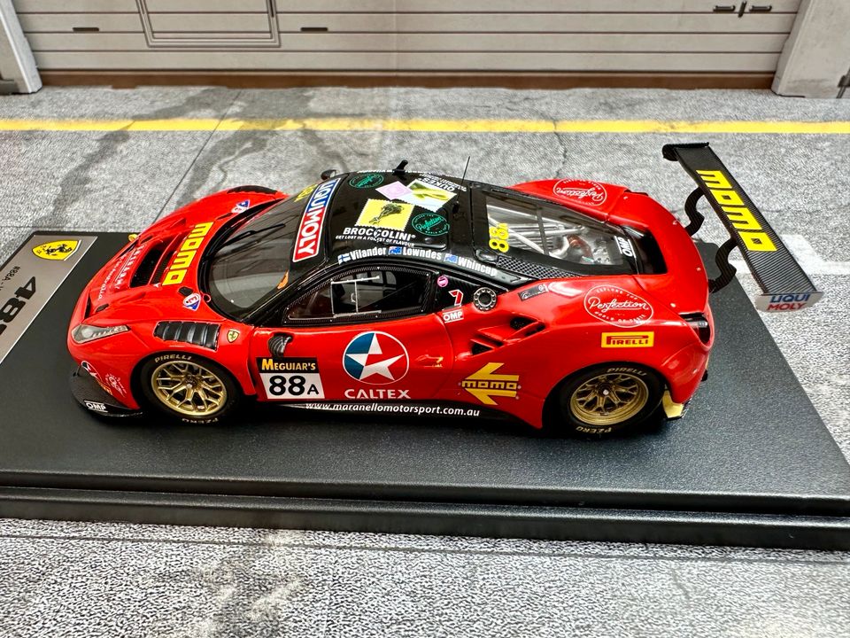 Ferrari 488 GT3 Winner 12H Bathurst spark Looksmart 1:43 rar in Passau