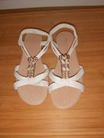 Sandalen neu mit Absatz und Schmuck Brandenburg - Pritzwalk Vorschau