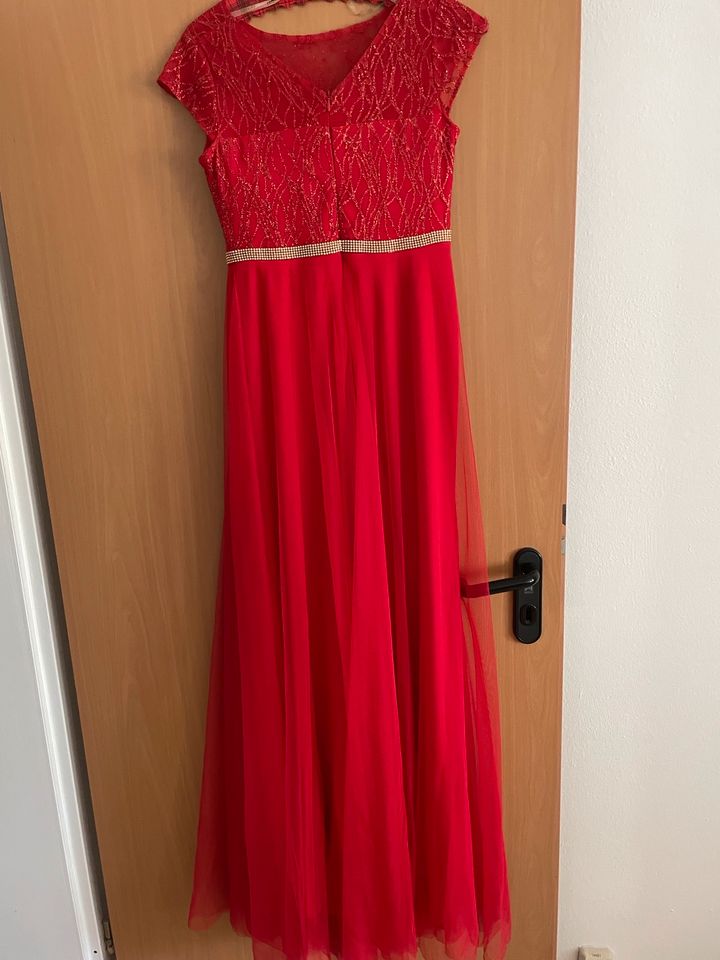 Rotes Abendkleid Kleid Abendmode in Bayern - Olching | eBay Kleinanzeigen  ist jetzt Kleinanzeigen