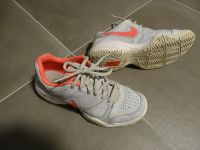 Nike Turnschuhe Gr. 36,5 , hellgrau/orange Kr. München - Planegg Vorschau