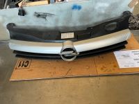 Opel Astra H Front Grill Frontmaske Silber Z157 Baden-Württemberg - Heilbronn Vorschau