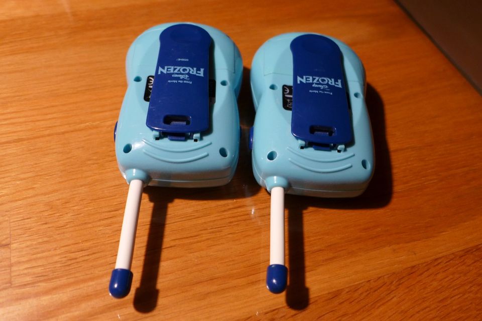 Frozen 2 Anna und Elsa Walkie Talkie und 3 D Puzzle in Bayern - Abensberg |  Weitere Spielzeug günstig kaufen, gebraucht oder neu | eBay Kleinanzeigen  ist jetzt Kleinanzeigen