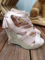 SOMMER PLATEAU HEELS KAYLA  GR 38 NEU Hessen - Berkatal Vorschau