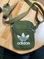 Verkaufe Adidas Tasche Hessen - Braunfels Vorschau
