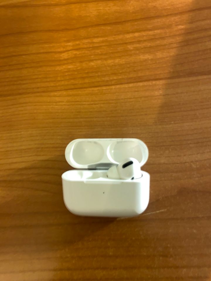 air pods 2 generation in Hamburg