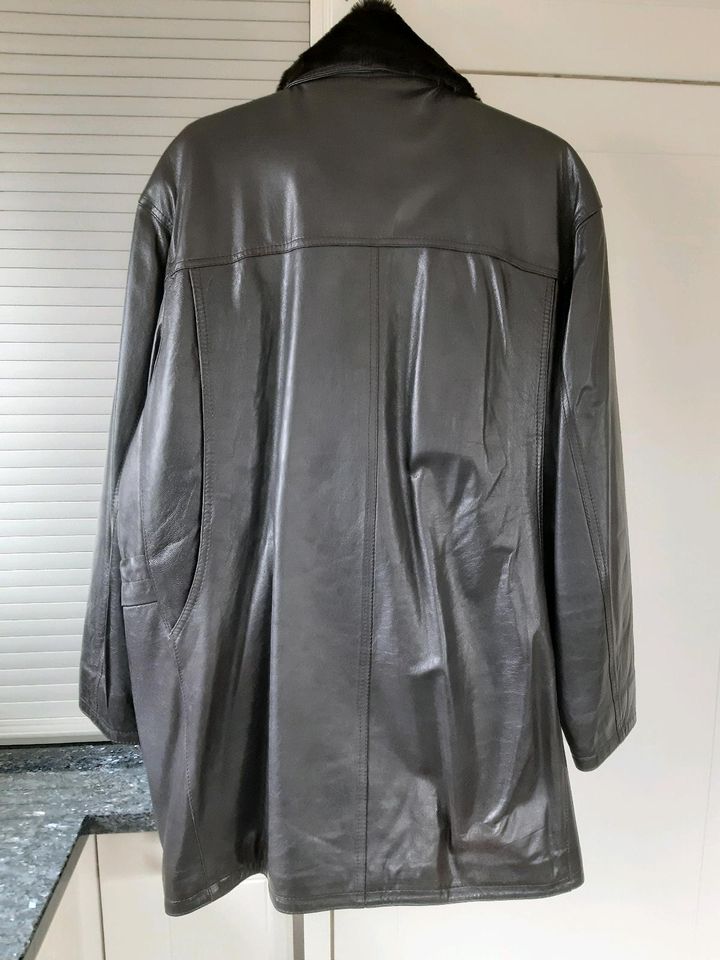 Herren Lederjacke/Ledermantel Vintage Größe 56 braun in Rammingen