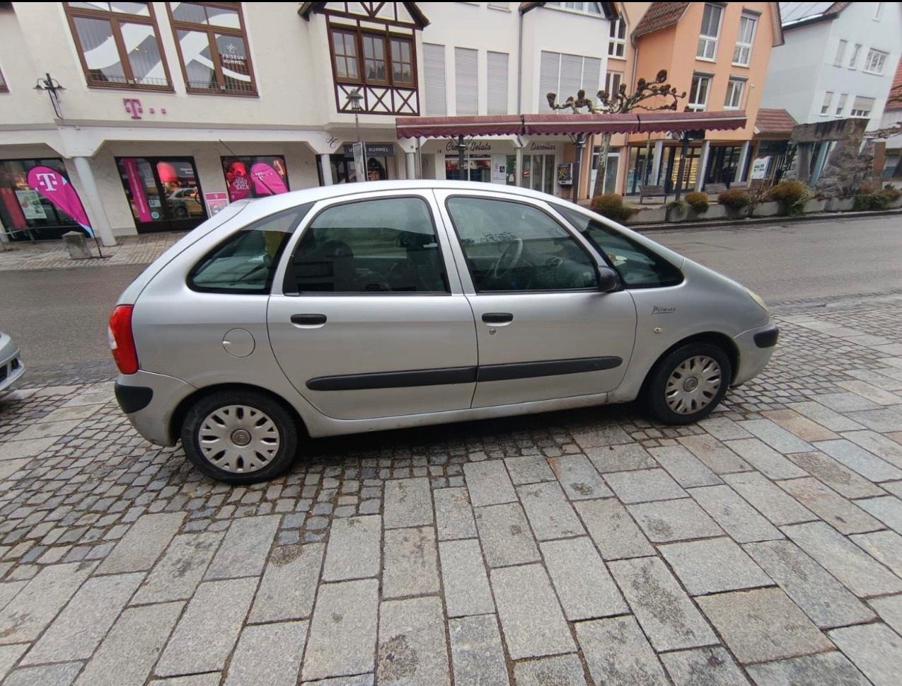 Abbildung des Autos Citroen Xsara Picasso 1,…