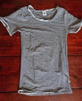 schwarz-weißes Ringelshirt Shirt Petit Bateau Gr. 150 Friedrichshain-Kreuzberg - Friedrichshain Vorschau