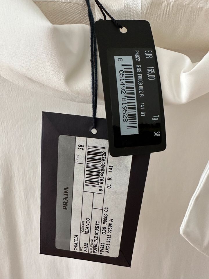 Prada Bluse Neu mit Etikett in Düsseldorf