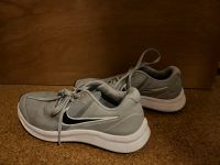 Turnschuhe Nike Starrunner, grau, Größe 39 Niedersachsen - Pattensen Vorschau