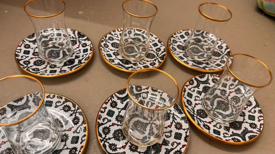 Karaca Teegläser 6 Stück untersetzter Gold çay bardağı tabağı in Köln