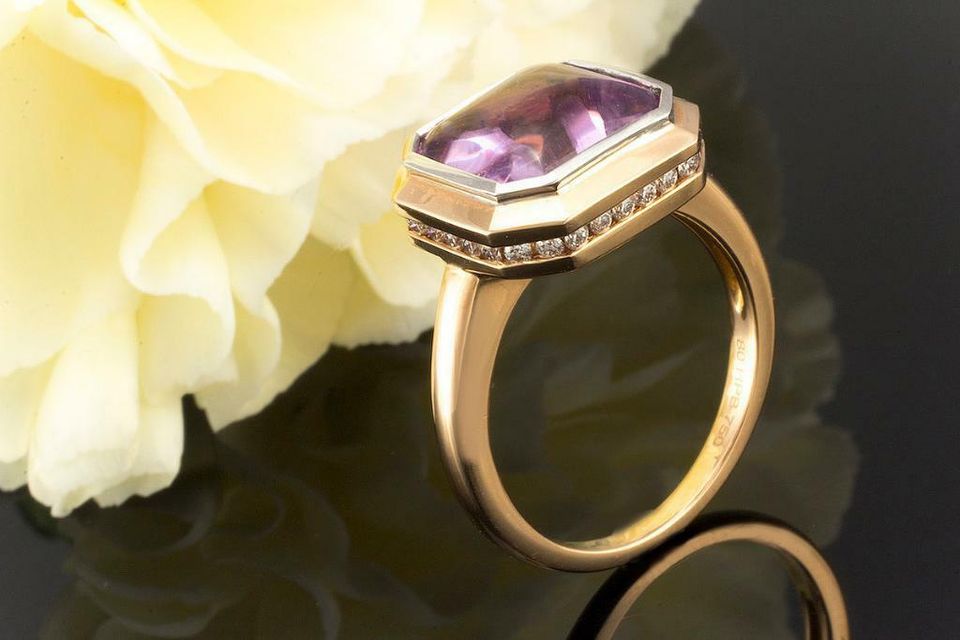 Amethyst Ring seitlich mit Brillanten 750 Gold LP 3.600,- in Wegberg