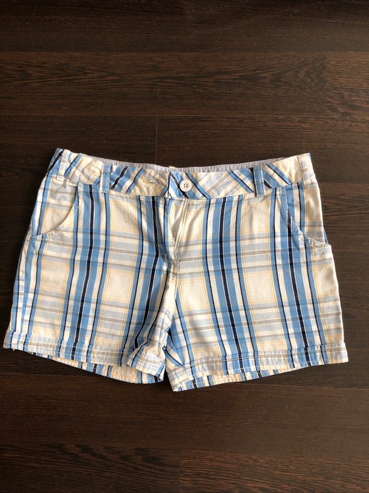 Shorts Mädchen 170 in Ibbenbüren