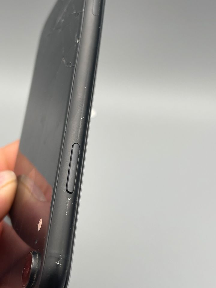 iPhone XR schwarz funktionsfähig als defekt in Georgsmarienhütte