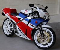 !SUCHE! Honda VFR 400 NC 30 Bayern - Langquaid Vorschau