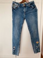 Mos Mosh Jeans 28 Blumen Stickerei floral Hose Baden-Württemberg - St. Johann Vorschau