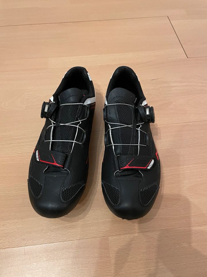 Northwave Rennrad Schuhe in Walpertskirchen