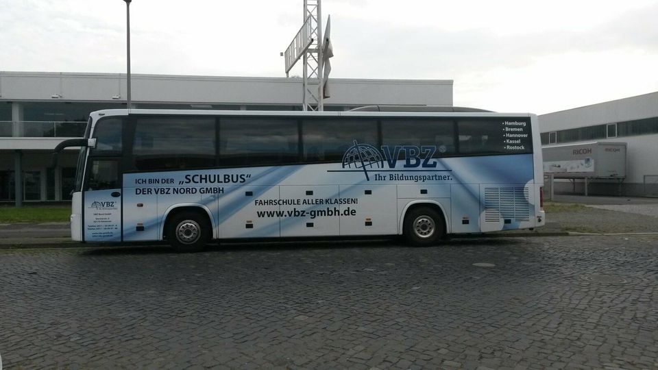 Weiterbildung, Umschulung zur Bus Fahrerin oder LKW Fahrerin in Hamburg