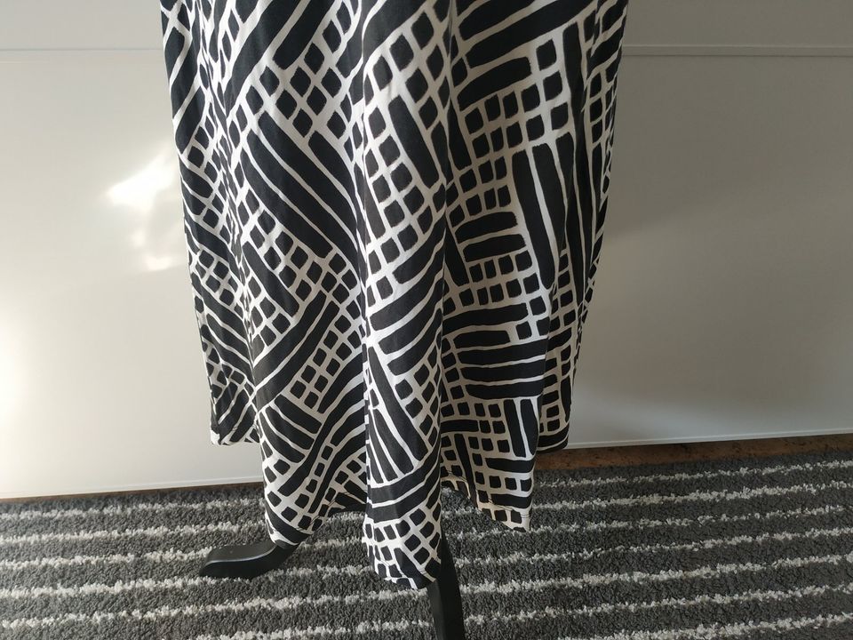 Anna Aura Peter Hahn Kleid Muster schwarz weiß ärmellos 42 in Breitengüßbach