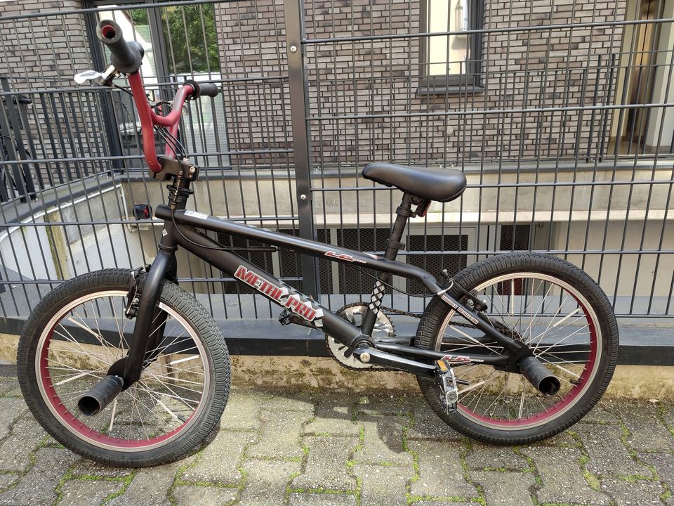 BMX  Metal Pro 20 Zoll Bike in Düsseldorf