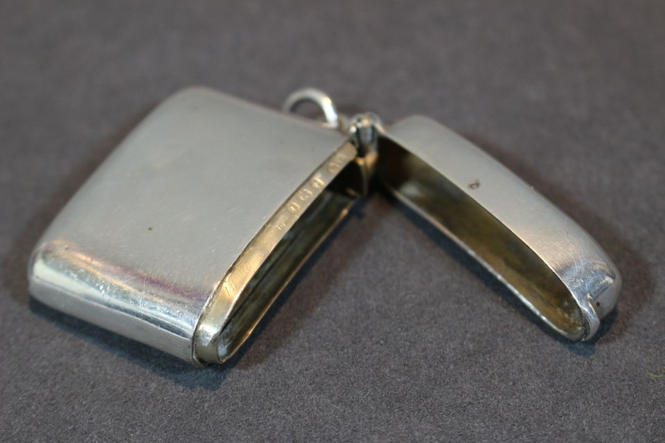 Antike Streichholz - Dose / Etui aus 925er Silber Birmingham 1918 in Düsseldorf